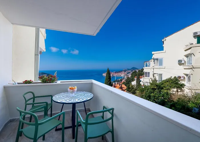 Golden Niche Apartment
